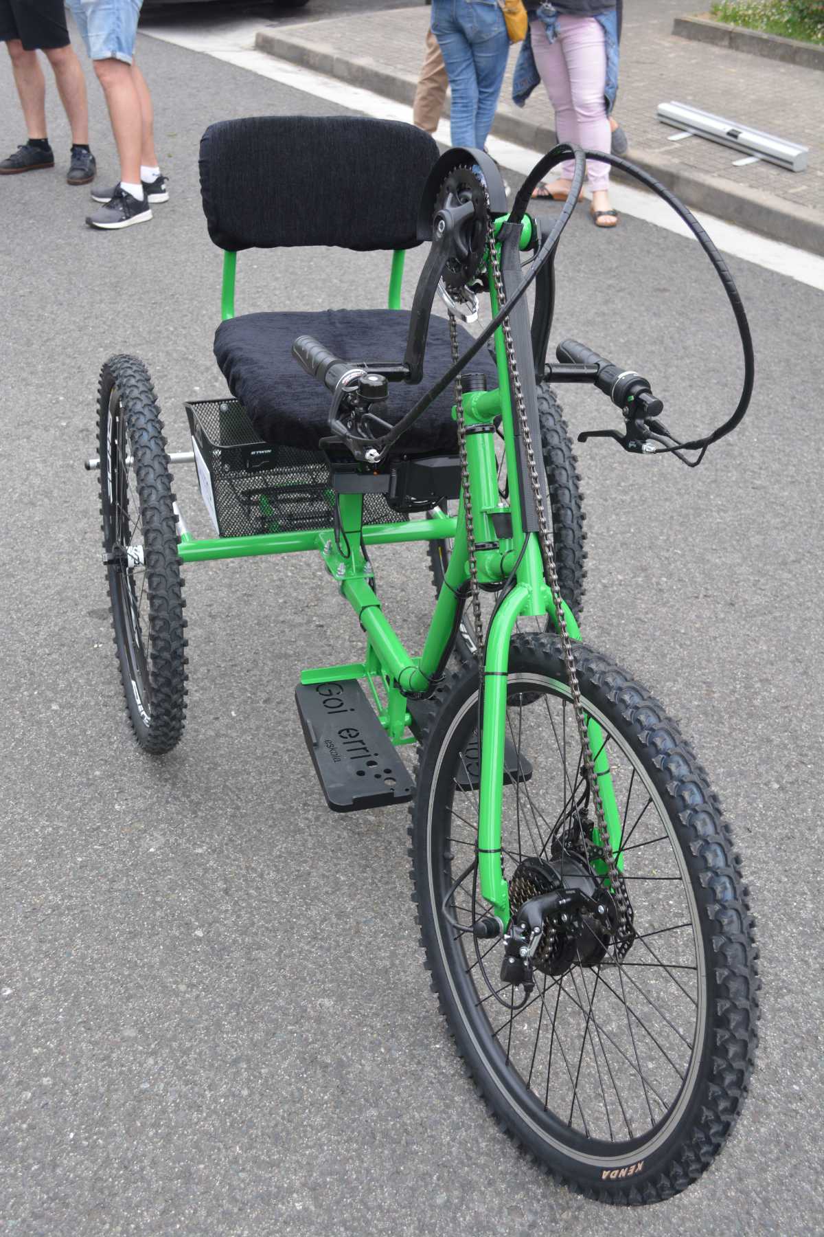 web3 imagen delantera de la bicicleta fabricada por Goierri Eskola para Kellesensa