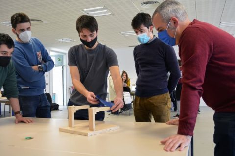 Ejercicio físico realizado con bandas elásticas