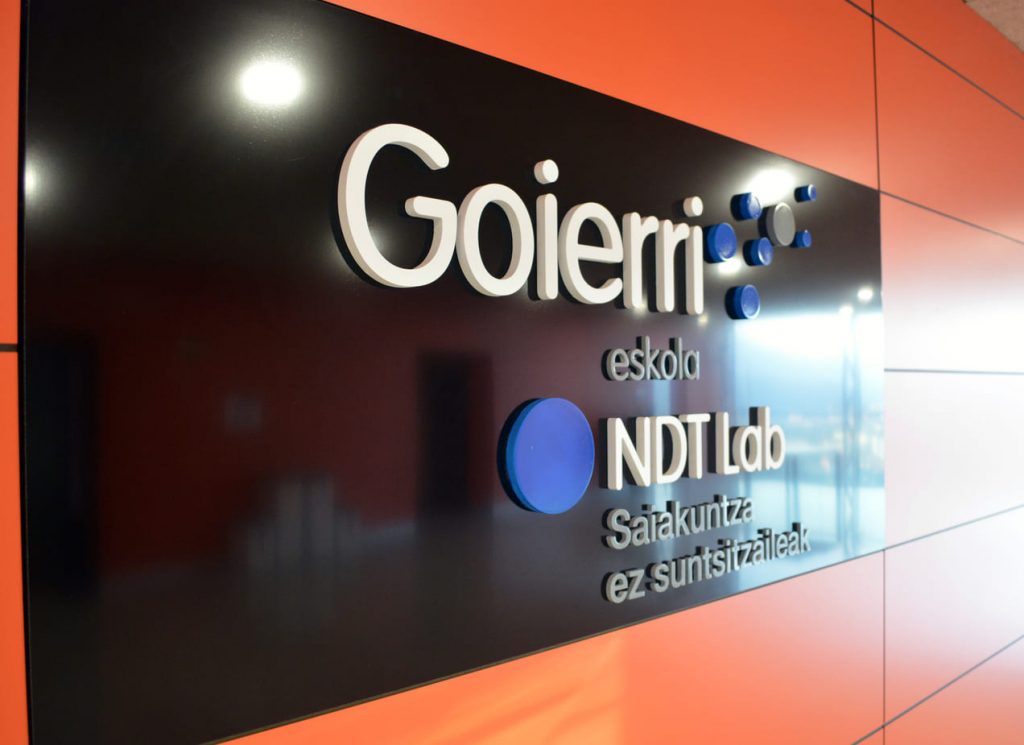 NDT-lab-goierri cartel del espacio NDT Lab destinado a ensayos no destructivos en Goierri Eskola
