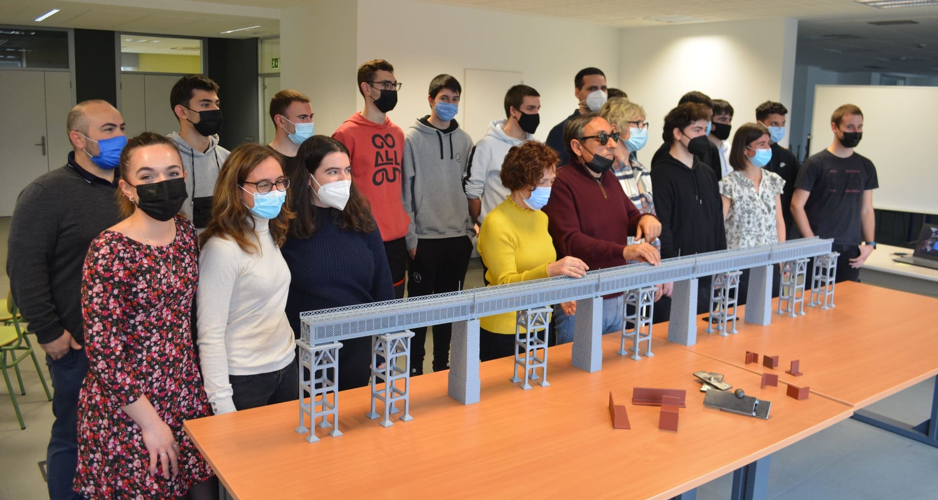 foto de familia del puente ferroviario de Ormaiztegi en 3D